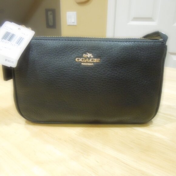 Coach NWT Black Pebbled Leather Large Wristlet - Picture 2 of 4